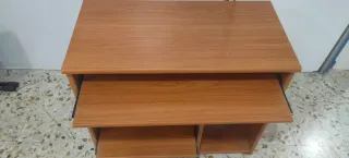 Escritorio ordenador madera y metal