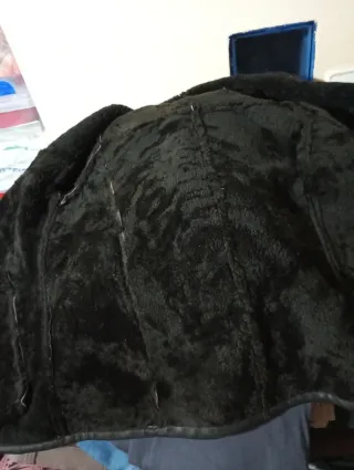 Chaquetón de piel negro