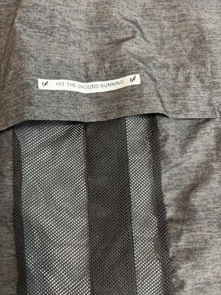 Chaqueta Cortavientos Deportiva Hombre Gris