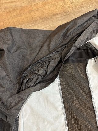 Chaqueta Cortavientos Deportiva Hombre Gris