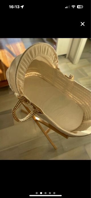 Moisés de mimbre para bebé