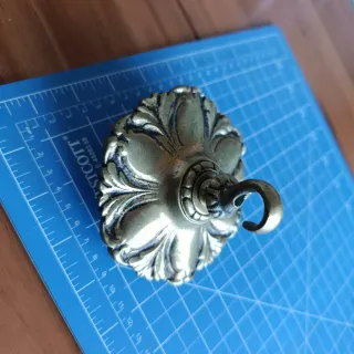 Gancho lámpara bronce