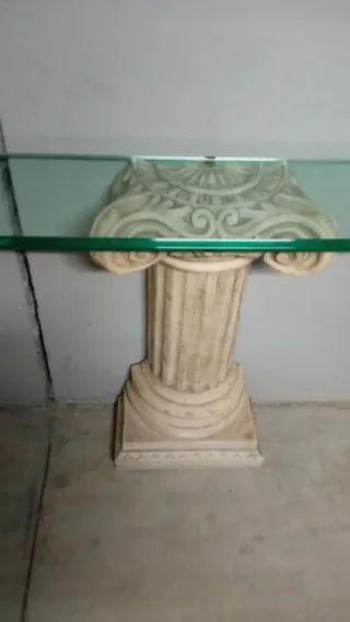 Recibidor columna Barroco con cristal , travertino