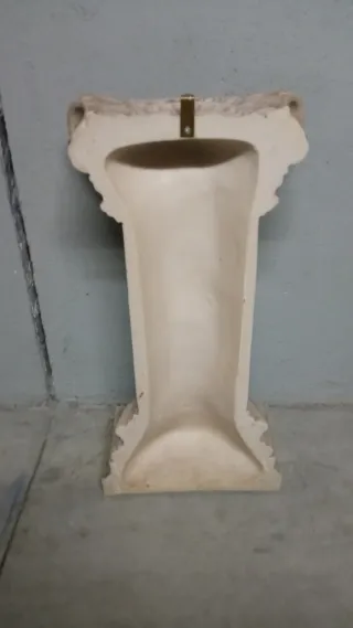 Recibidor columna Barroco con cristal , travertino