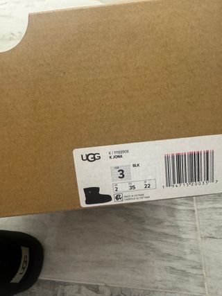 Botas UGG Negras Talla 35 , niña