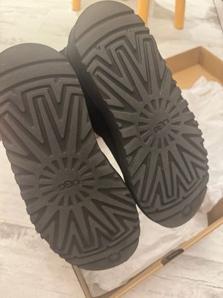 Botas UGG Negras Talla 35 , niña