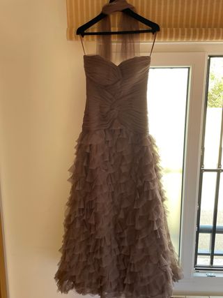 Vestido fiesta Pronovias lila con chal