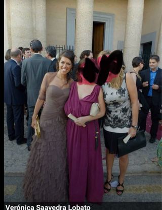 Vestido fiesta Pronovias malva con chal