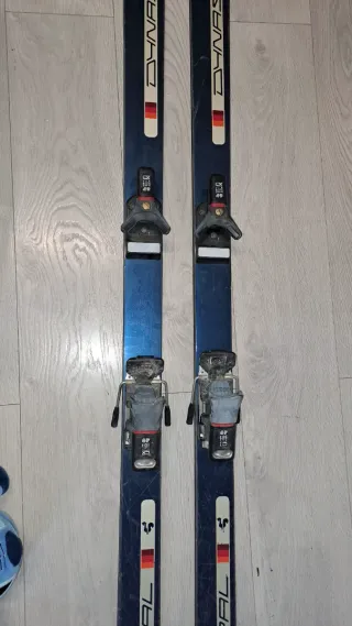 Conjunto Esquís Dynastar con bastones