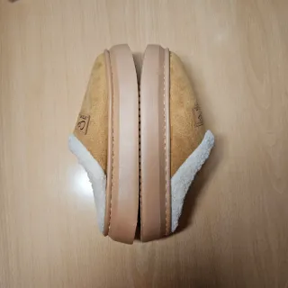 UGG Coquette Slippers in Chestnut with Shearling