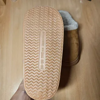 UGG Coquette Slippers in Chestnut with Shearling