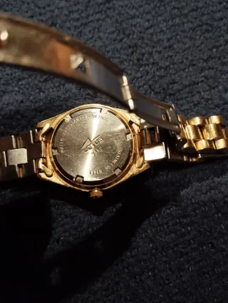 Reloj Lotus Dorado Niña