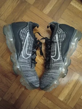 Nike Air Vapormax 37