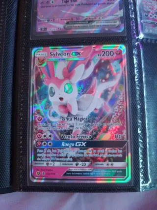 Carta Pokémon Sylveon GX 92/145