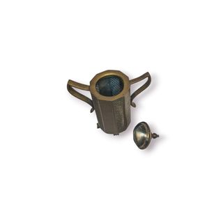 Conjunto Antigo 4 Cafeteiras/Bules Metal Trabalhad