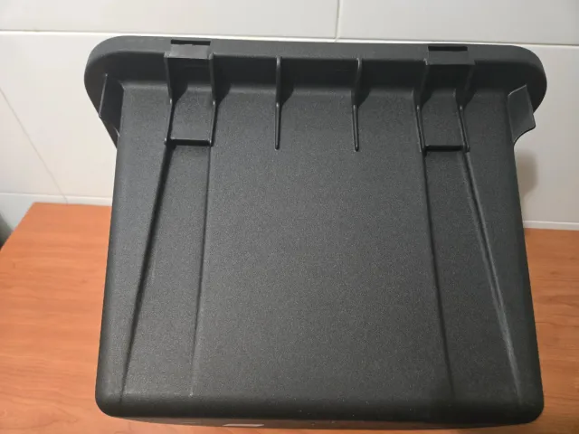 Panaro in plastica nera