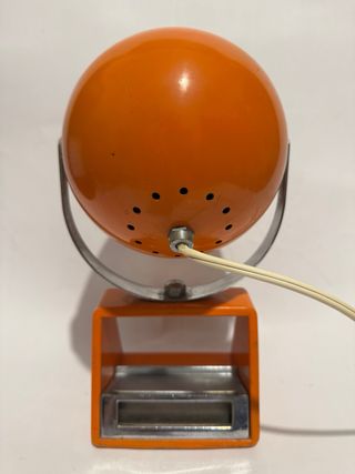 Lampada da tavolo arancione e argento