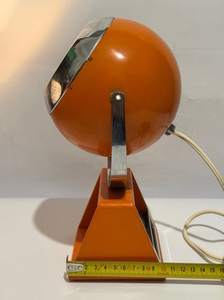 Lampada da tavolo arancione e argento