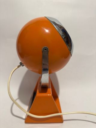 Lampada da tavolo arancione e argento