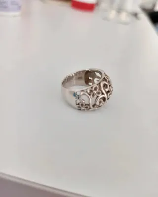 Anillo de plata.