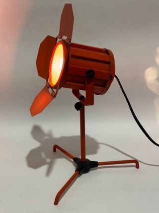 Lampada industriale arancione in metallo