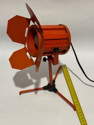 Lampada industriale arancione in metallo