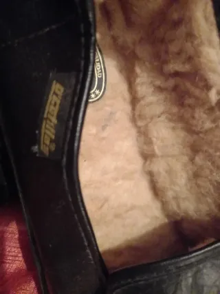 Zapatillas de casa y mocasines negros