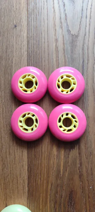Rueda Flying Eagle Daisy 76mm 84A