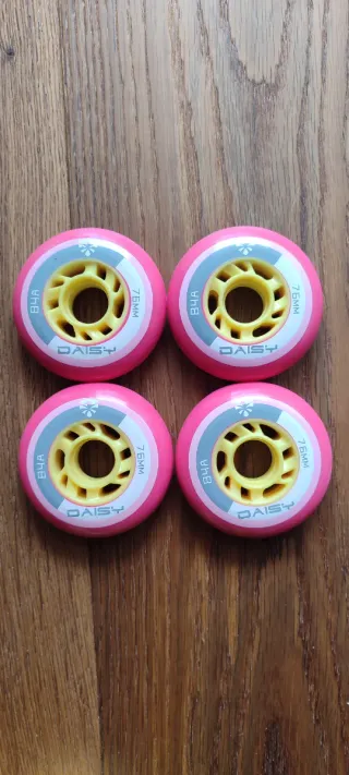 Rueda Flying Eagle Daisy 76mm 84A