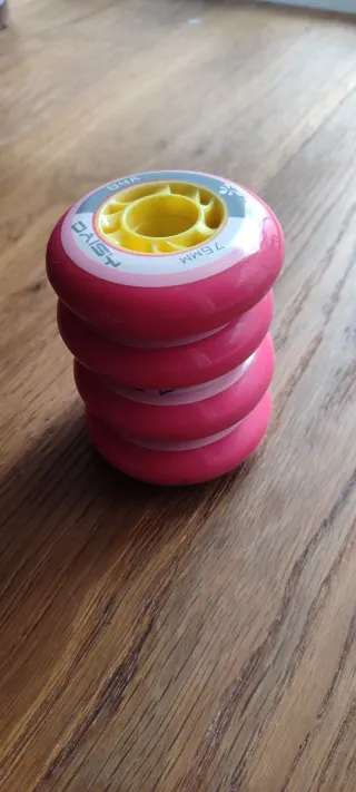 Rueda Flying Eagle Daisy 76mm 84A