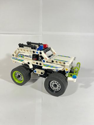 LEGO Technic 42047 Coche - Interceptor policial