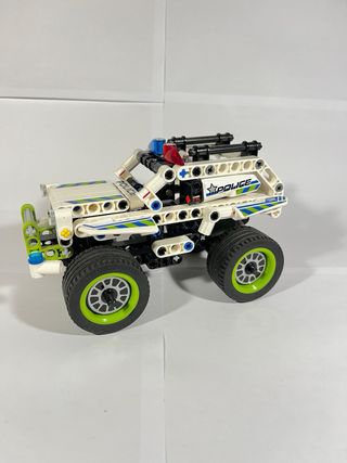 LEGO Technic 42047 Coche - Interceptor policial