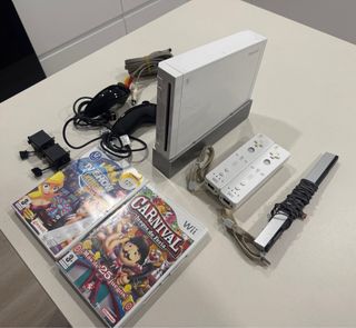 Consola Nintendo Wii + Accesorios y Juegos