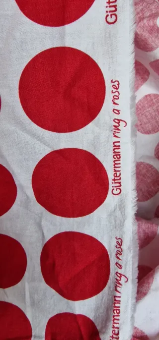 Retal tela algodón círculos rojos