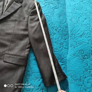 Traje de fiesta hombre con brillo.