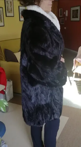 Chaqueta símil visón negro de señora