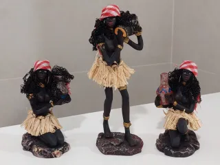 Trio Ragazze statuine in resina