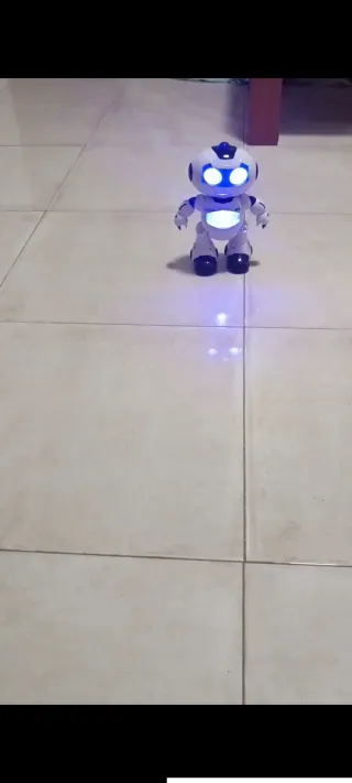 Robot de juguete interactivo