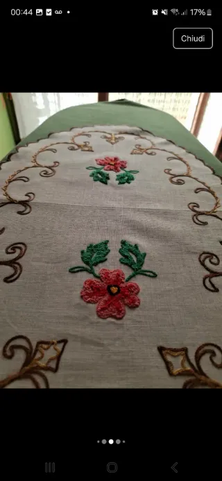 Runner artigianale ricamato