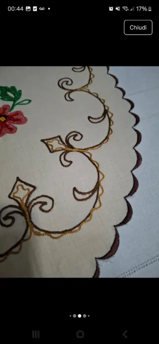 Runner artigianale ricamato