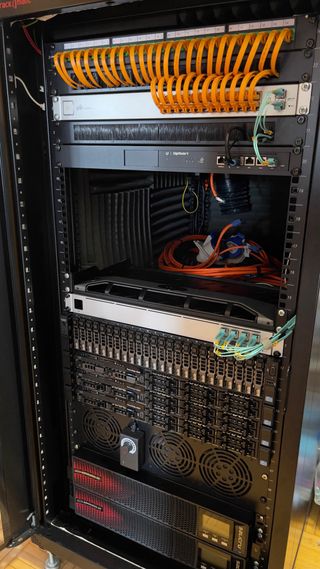 Rack Servidores HomeLab/Empresa Pequeña Ubiquiti