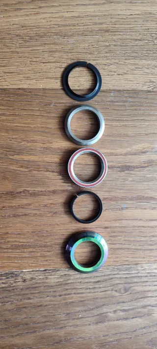 Dirección Striker Scooter Arcoíris