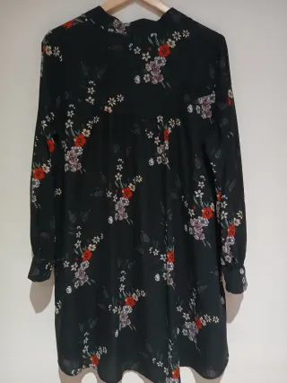 Blusa floral negra