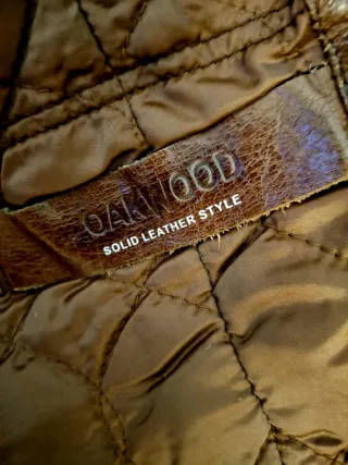 Cazadora de cuero marrón