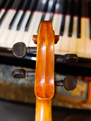 Violín 4/4 bonito