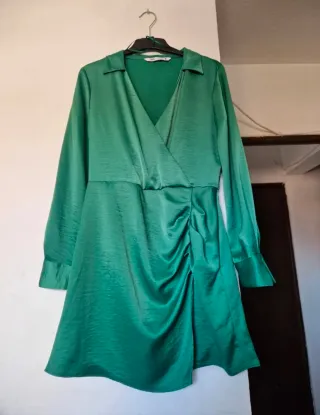 Vestido Zara fiesta elegante verde metalizado