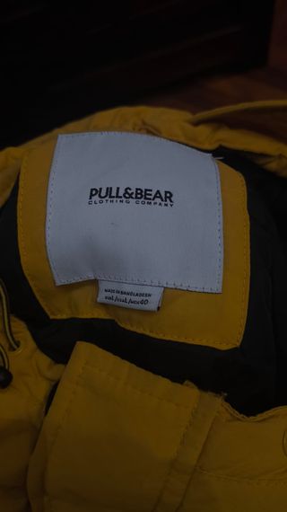 Cazadora Pull and Bear estilo Carhartt con capucha