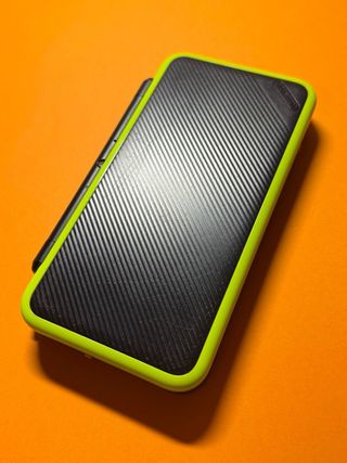 New Nintendo 2DS XL Verde