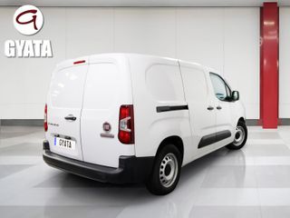 Fiat e-Doblò Furgón Maxi 50kWh L2H1 100 kW (136 CV)