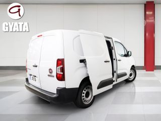 Fiat e-Doblò Furgón Maxi 50kWh L2H1 100 kW (136 CV)